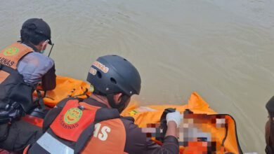 Remaja Hanyut di Sungai Karang Mumus Ditemukan Tewas Setelah Tiga Hari Pencarian